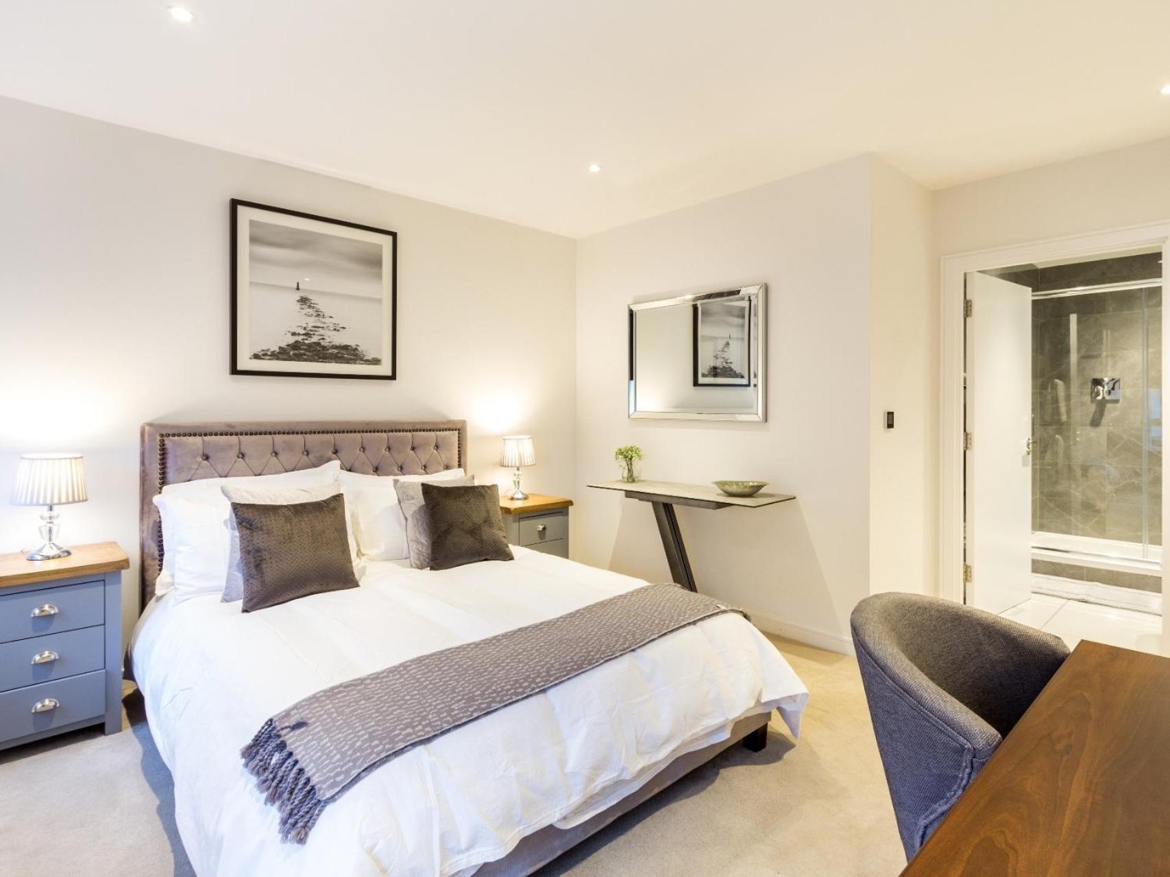 2 Bed Property Close To Heathrow Airport Hounslow Buitenkant foto