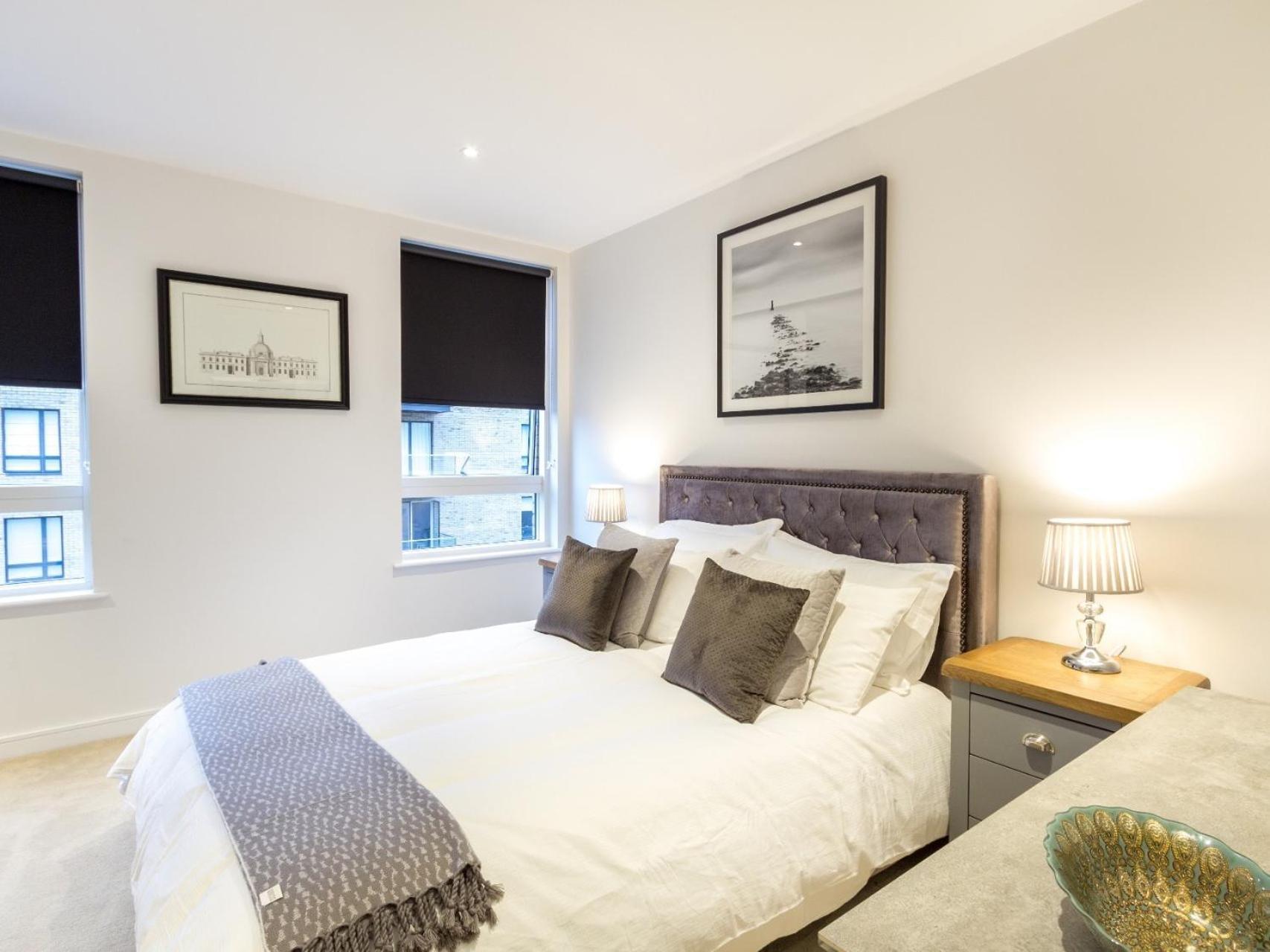 2 Bed Property Close To Heathrow Airport Hounslow Buitenkant foto