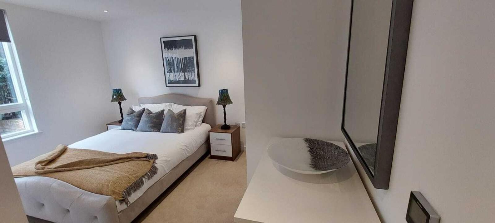 2 Bed Property Close To Heathrow Airport Hounslow Buitenkant foto