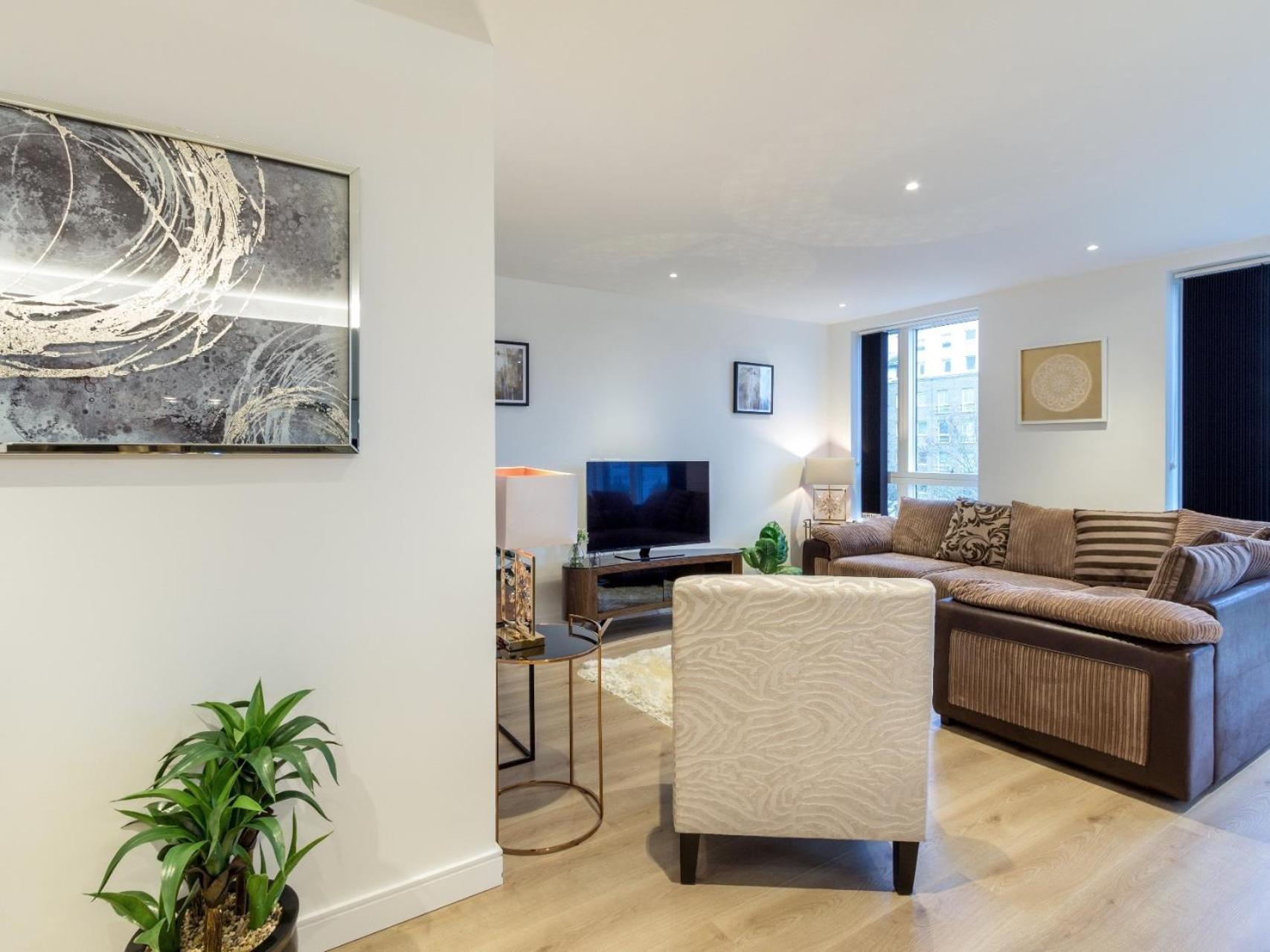 2 Bed Property Close To Heathrow Airport Hounslow Buitenkant foto